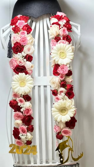 2024 Grad Rose & Gerbera Garland